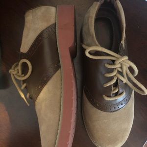 Academic Gear Westward Saddle shoe size 2.5